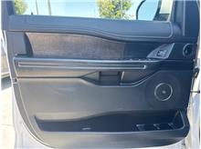Vehicle Thumb #14