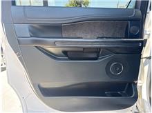 Vehicle Thumb #18