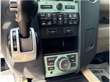 Vehicle Thumb #37