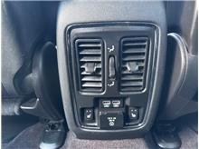 Vehicle Thumb #32