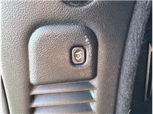 Vehicle Thumb #35