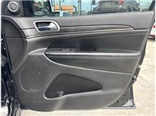 Vehicle Thumb #26