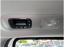 Vehicle Thumb #37