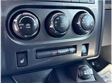 Vehicle Thumb #29