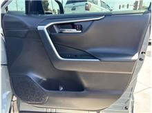 Vehicle Thumb #18