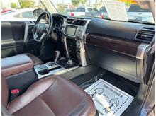 Vehicle Thumb #37