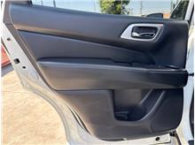 Vehicle Thumb #18