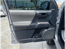Vehicle Thumb #15