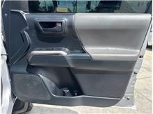 Vehicle Thumb #23