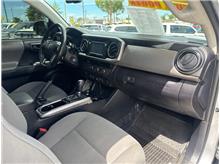 Vehicle Thumb #25