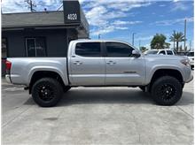 Vehicle Thumb #9