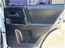 Vehicle Thumb #33
