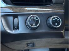 Vehicle Thumb #19