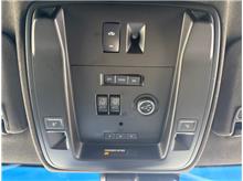 Vehicle Thumb #23