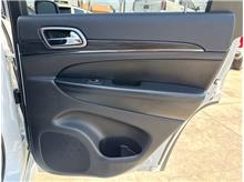 Vehicle Thumb #19