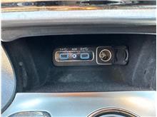 Vehicle Thumb #33