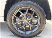 Vehicle Thumb #9