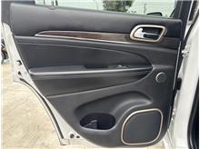 Vehicle Thumb #25