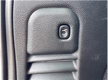 Vehicle Thumb #29