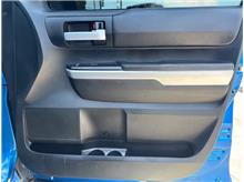 Vehicle Thumb #37
