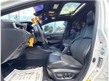 Vehicle Thumb #15