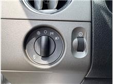 Vehicle Thumb #19