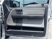 Vehicle Thumb #32