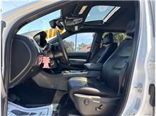 Vehicle Thumb #16