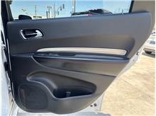 Vehicle Thumb #35