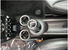 Vehicle Thumb #15