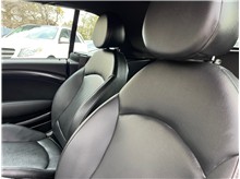 Vehicle Thumb #16