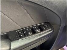 Vehicle Thumb #15