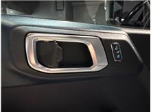 Vehicle Thumb #15