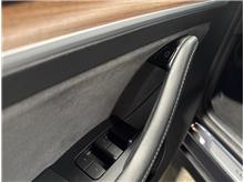 Vehicle Thumb #16