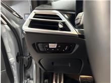 Vehicle Thumb #16