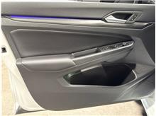 Vehicle Thumb #12