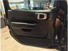 Vehicle Thumb #11