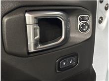 Vehicle Thumb #11