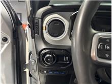 Vehicle Thumb #17