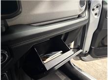 Vehicle Thumb #21