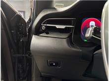 Vehicle Thumb #19