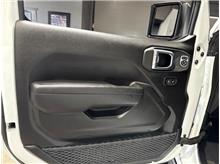 Vehicle Thumb #15