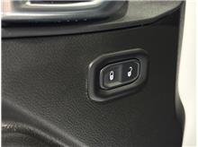 Vehicle Thumb #17