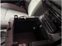 Vehicle Thumb #36