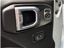 Vehicle Thumb #11