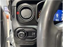 Vehicle Thumb #18