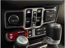 Vehicle Thumb #26