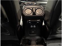 Vehicle Thumb #9