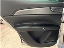 Vehicle Thumb #20