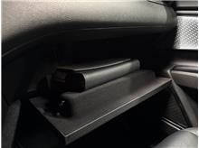 Vehicle Thumb #27
